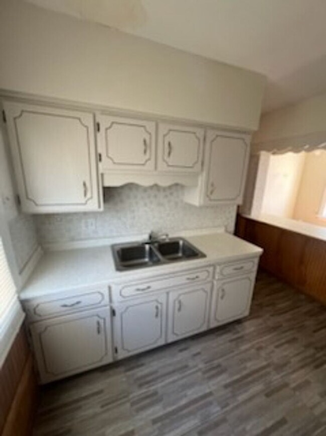 Foto del edificio - 4385 W 50th St
