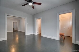 Building Photo - 36 19th St