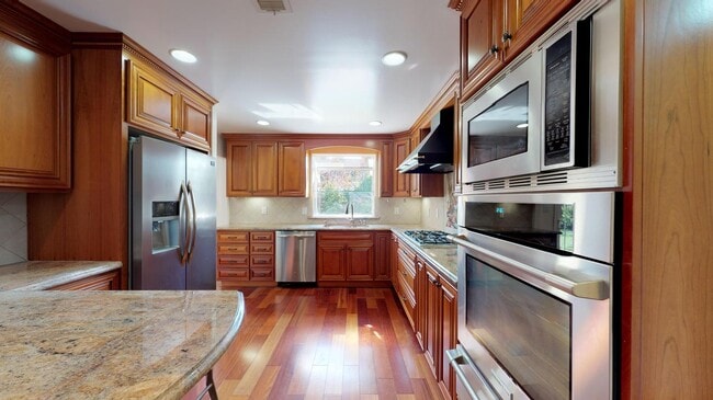 Photo - 21060 Grenola Dr House