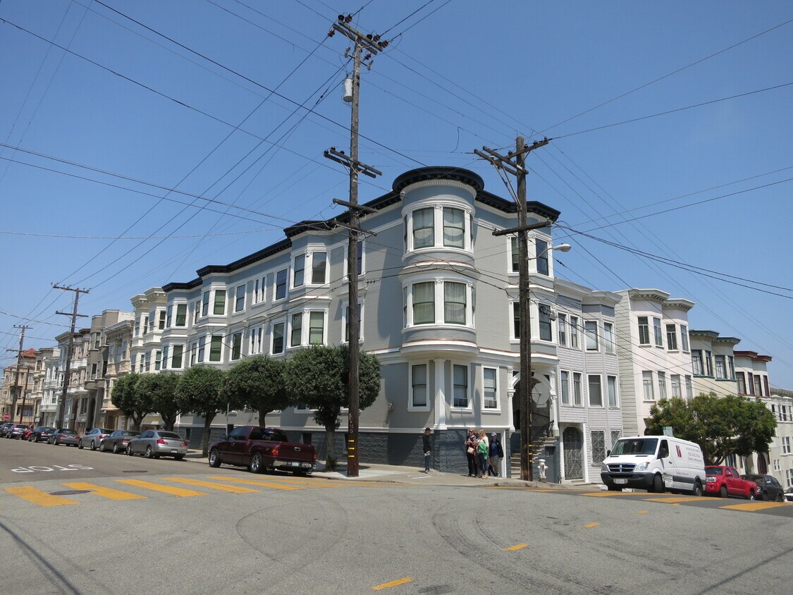 Primary Photo - 894 Lombard St
