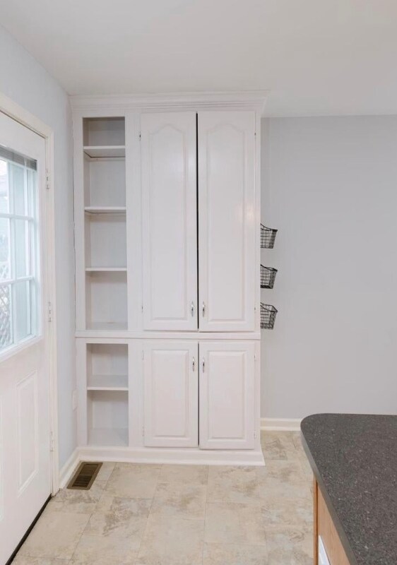 Foto del edificio - 3732 Falls Rd