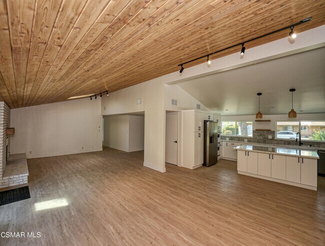 Building Photo - 1202 Sheffield Pl