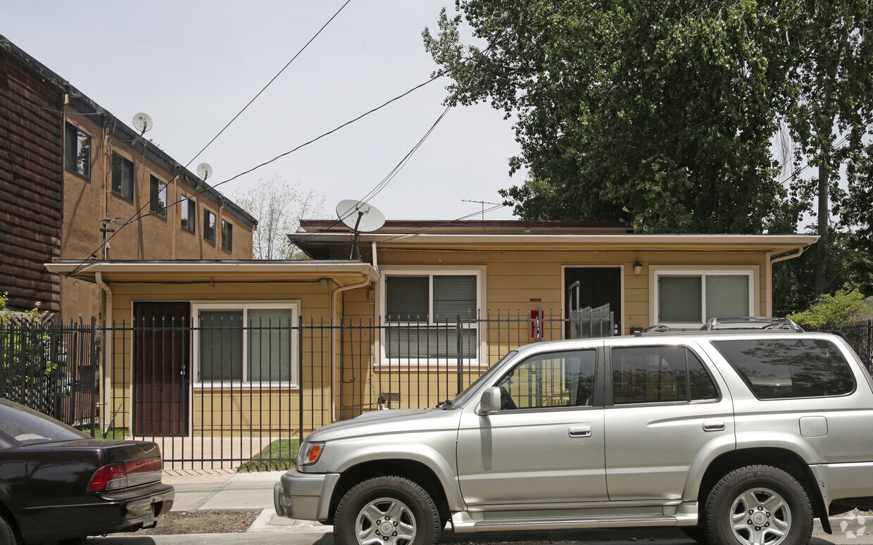Building Photo - 1631 Alcatraz Ave