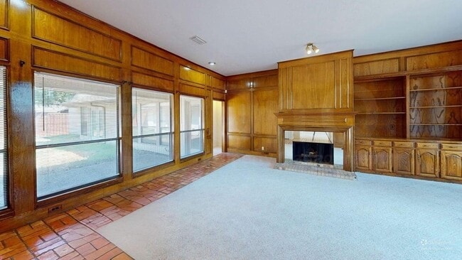Building Photo - 3717 Atrium Dr