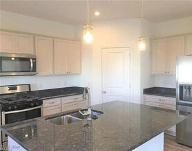 Building Photo - 63 Woodhull Cir