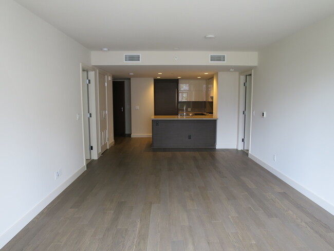 Building Photo - Downtown Seattle-Insignia condo 2 bed/1.75...