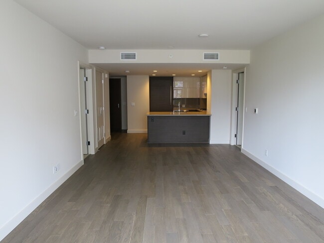 Photo - 588 Bell Street #509S House