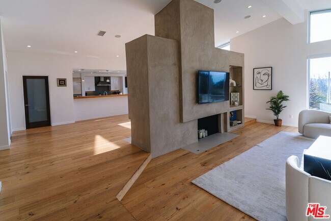 Foto del edificio - 3423 Scadlock Ln