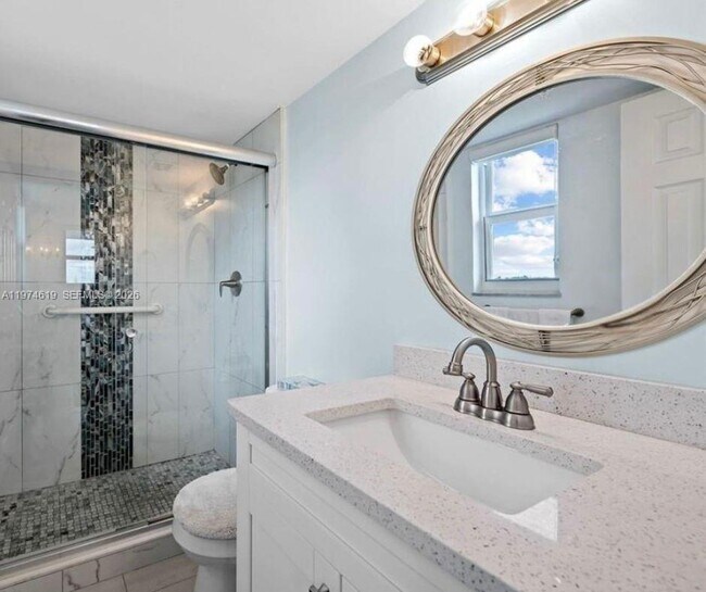 Foto del edificio - 1505 N Riverside Dr