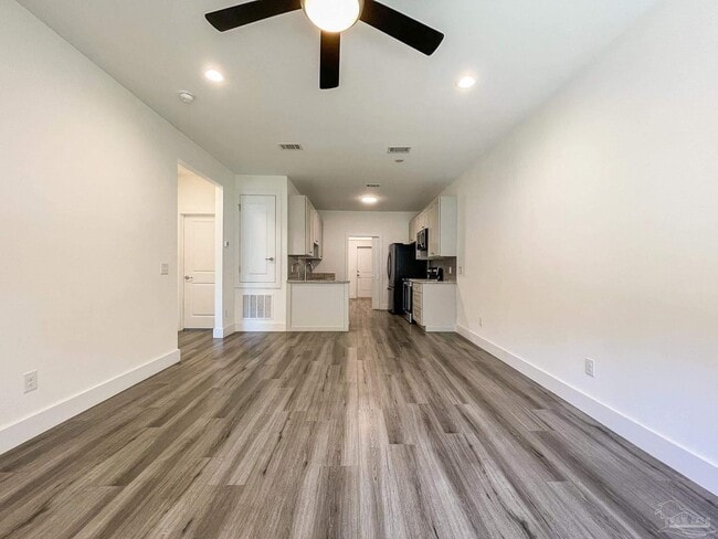 Building Photo - 6218 Ferguson Dr