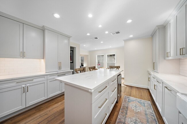 Foto del edificio - 2003 Dryden Rd