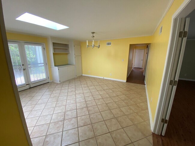 Building Photo - Kensington Park Single Family Home