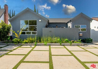 Building Photo - 307 S Citrus Ave