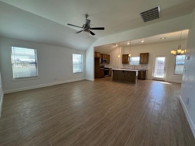 Foto del edificio - 20110 Woodrock St