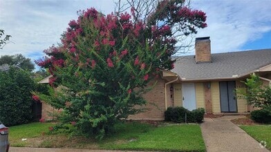 Building Photo - 3615 Hopetown Dr