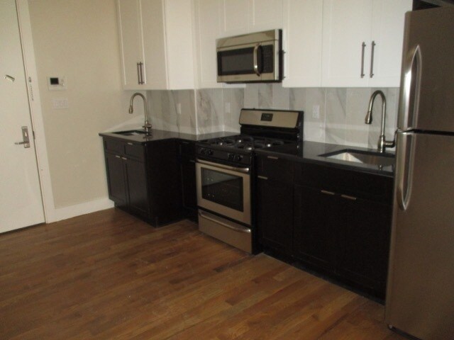 Foto del edificio - 53 S 11th St