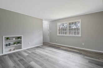 Building Photo - 4202 S Dowfield Dr