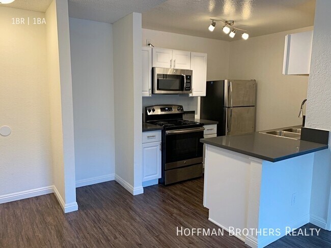 Foto del edificio - 4124 N Eagle Rock Blvd