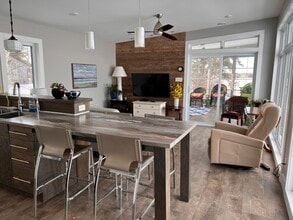 Building Photo - 50 Rockcliff Rd