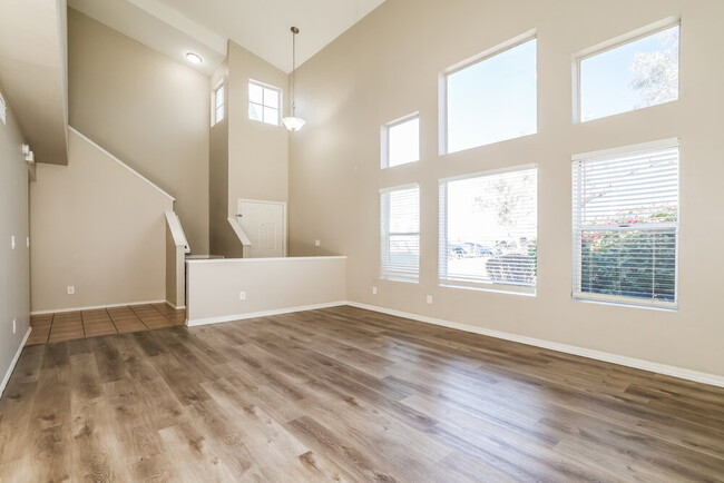 Building Photo - 2345 E Gelding Dr