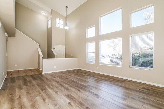 Foto del edificio - 2345 E Gelding Dr