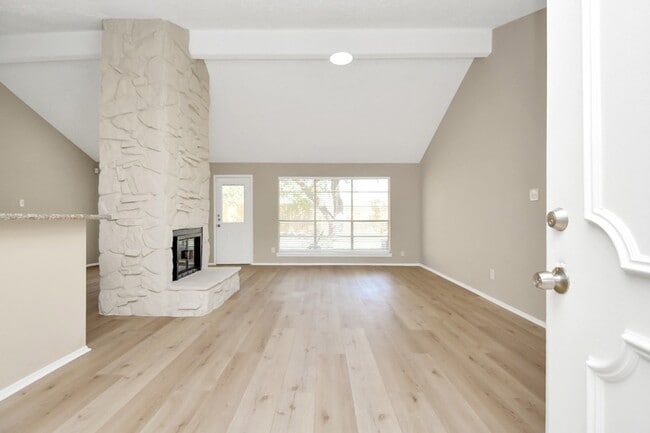 Photo - 10023 King Ranch Ln House