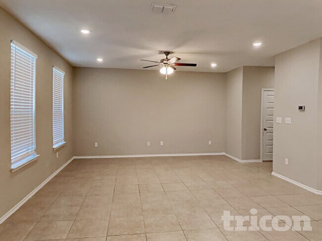 Foto del edificio - 4327 Spirit Star Dr