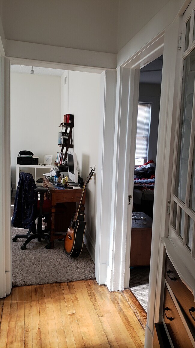 Foto del edificio - 2948 W Diversey Ave