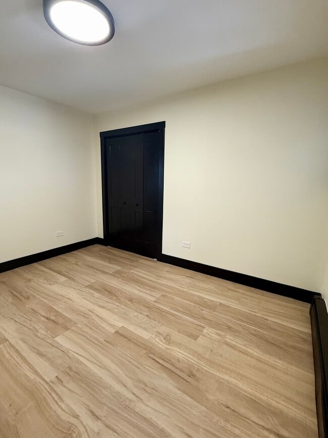 Foto del edificio - 1115 E Algonquin Rd