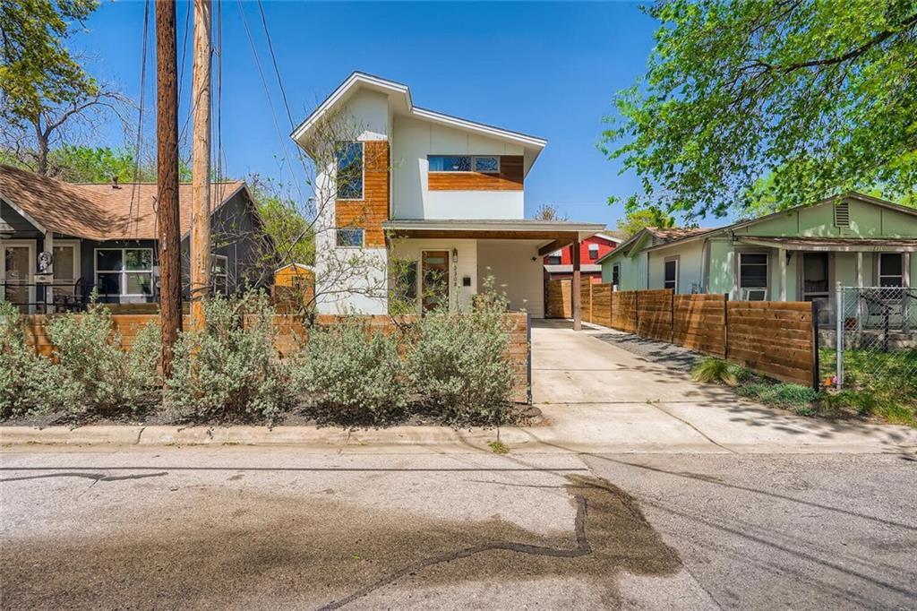 Foto principal - 2308 Santa Rosa St