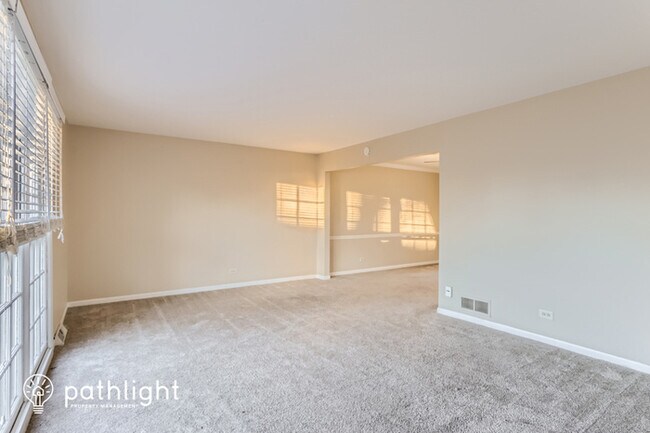 Building Photo - 1235 Casa Solana Drive, wheaton, IL, 60189