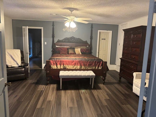 Building Photo - 2321 N Calion Rd