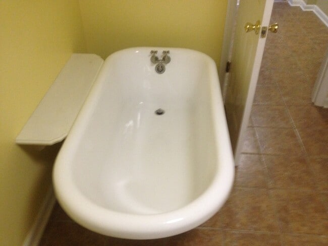 Photo - 317 N Calhoun St Apartment