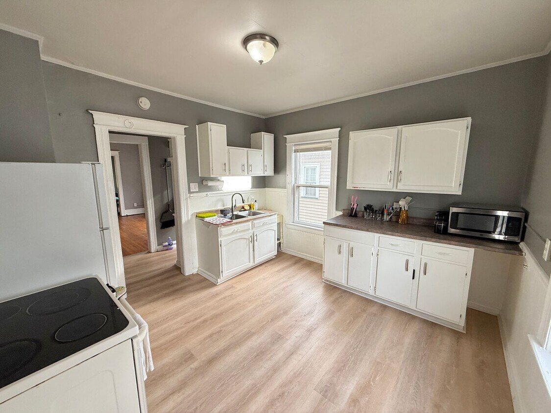 Foto principal - 287-289-289 Reynolds St