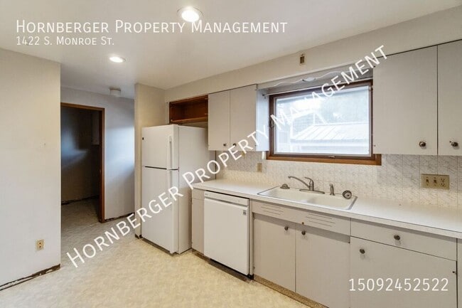 Building Photo - 1422 S Monroe St