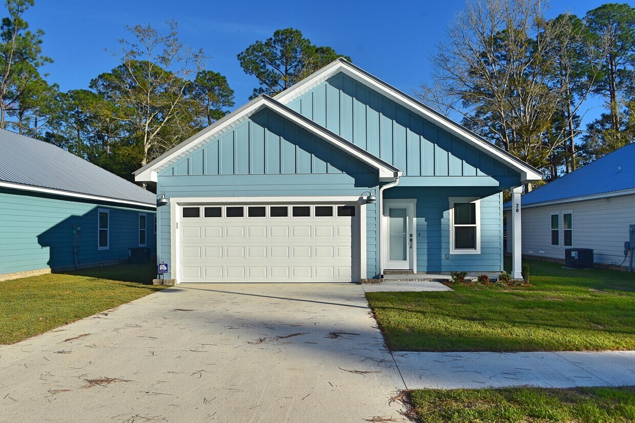 28 Oakfield Dr, Freeport, FL 32439 House Rental in Freeport, FL