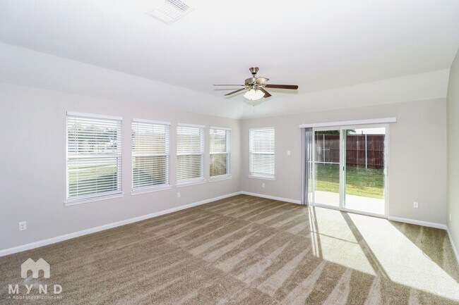 Foto del edificio - 4605 Elderberry St