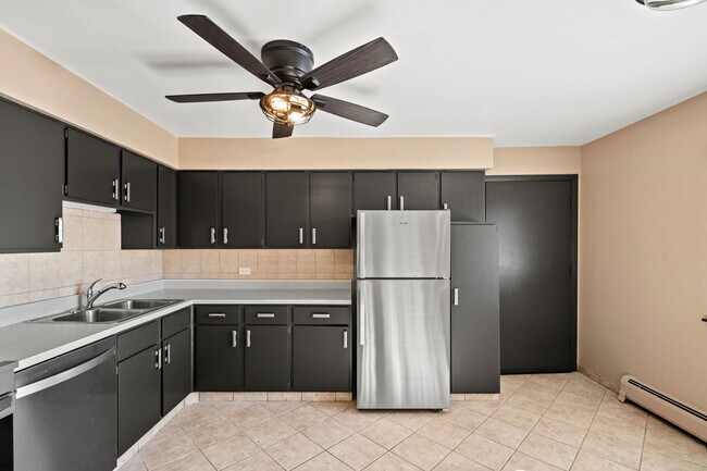 Foto del edificio - 2124 N Harlem Ave