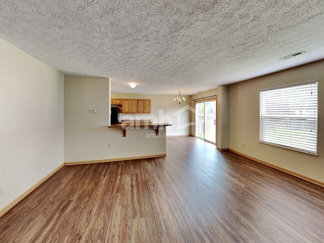 Foto del edificio - 2142 Ripple Rd