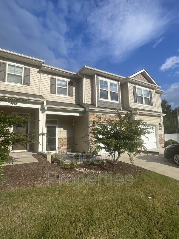Foto del edificio - 1313 Compass Dr