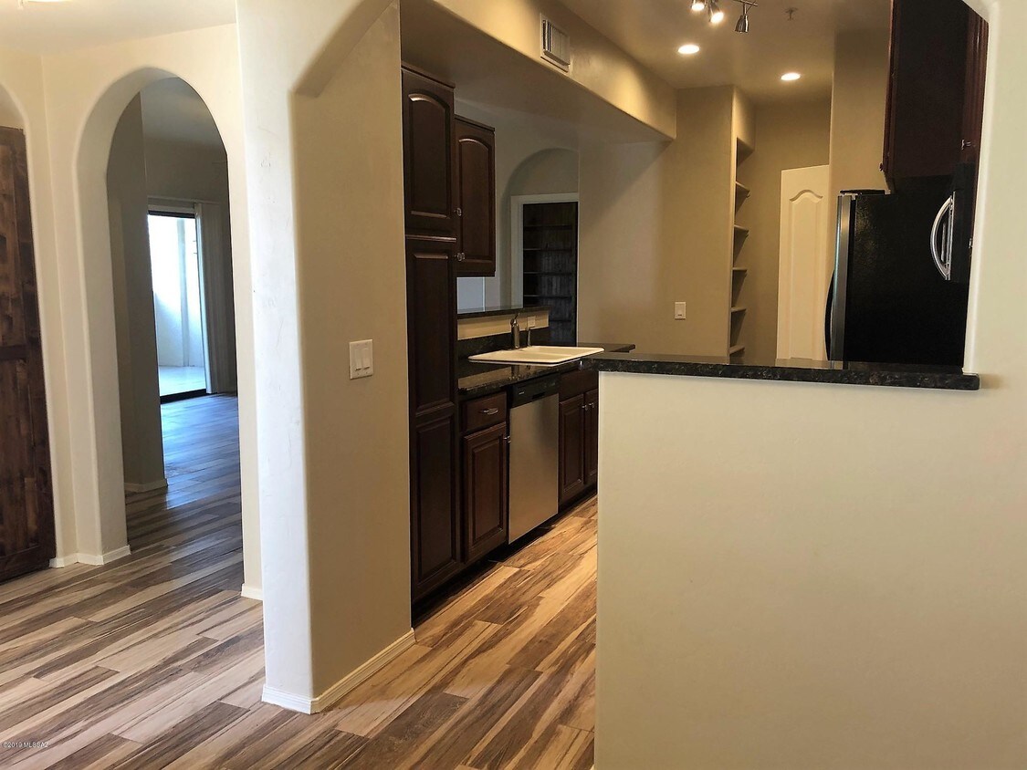2550 E River Rd Unit 18205, Tucson, AZ 85718 Condo for Rent in Tucson