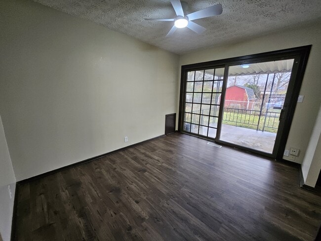 Building Photo - 3403 N Hartman Dr