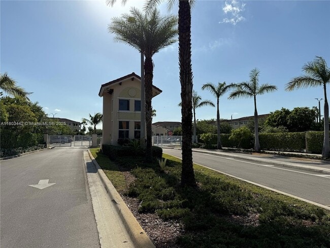 Building Photo - 290 NW 109th Ave