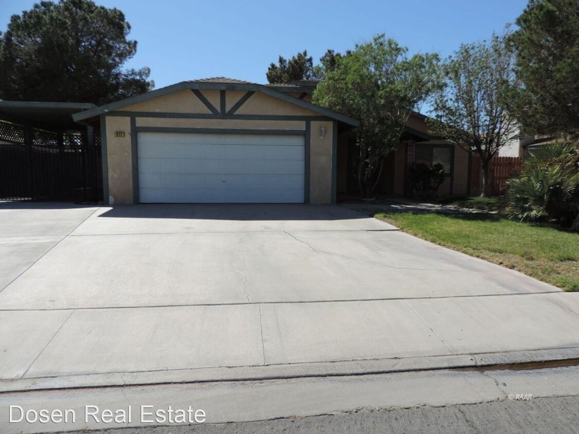 4 br, 2 bath House 517 S Appaloosa St House Rental in Ridgecrest