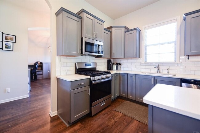 Building Photo - 9180 Cres Lodge Cir