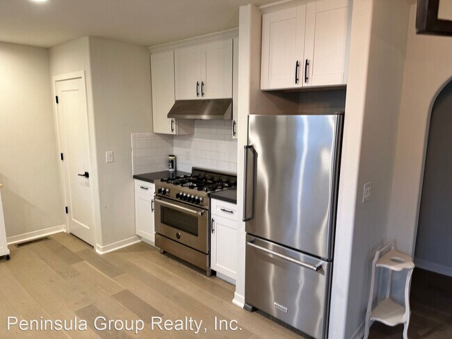 Building Photo - 2 br, 1 bath House - 482 Pine Avenue