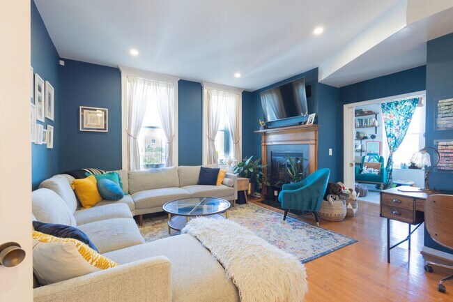 Foto del edificio - Charming 2 BR/1.5 BA Condo in Dupont Circle!