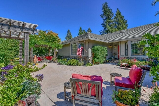Building Photo - Stunning Four Bedroom Browns Valley Home for Rent