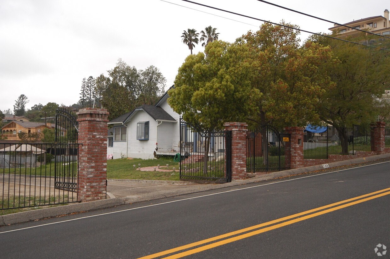 Foto del edificio - 769 Anacapa Dr