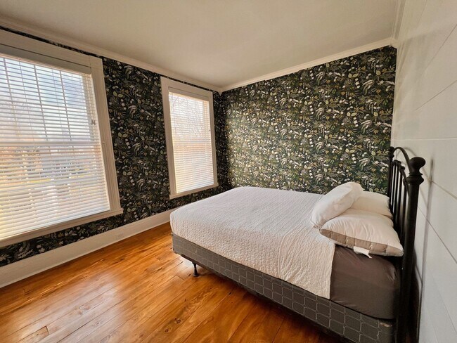 Foto del edificio - Modern Townhome 2bd/1ba